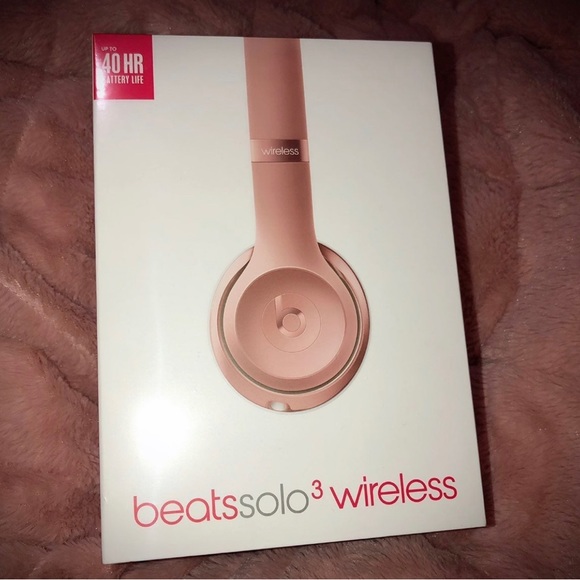 Beats by Dre Other - Beats Solo 3 Wireless Headphones Rose Go